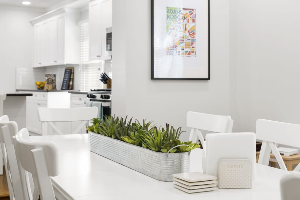 Farmhouse dining room and table