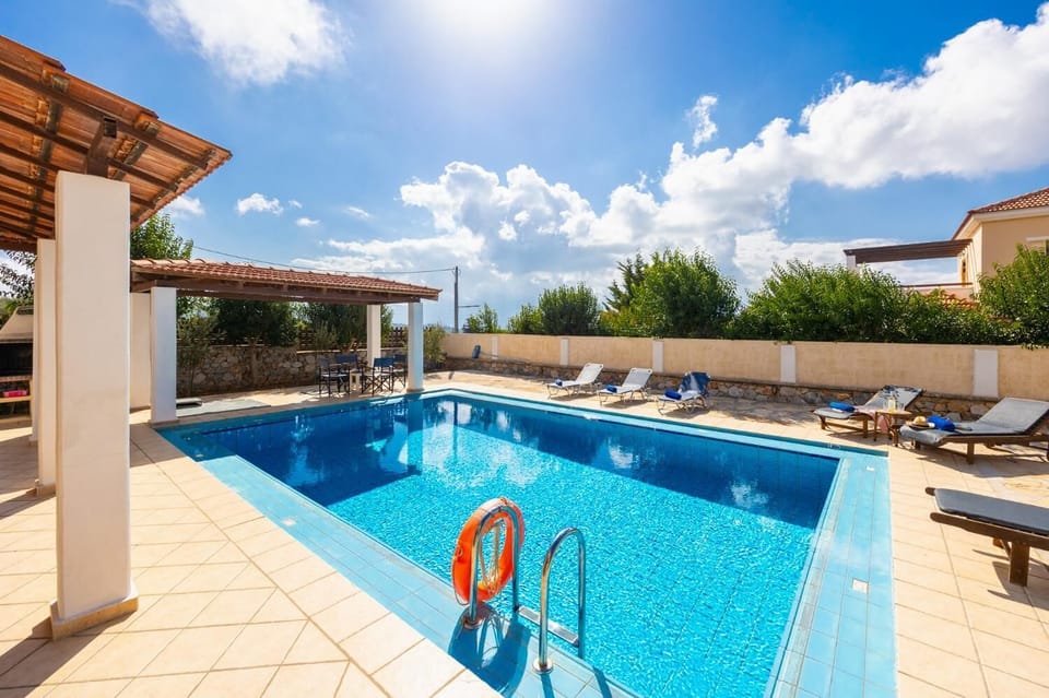 Private pool and terrace