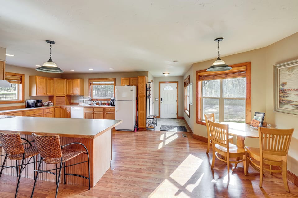 Kitchen & Dining Area | Open Floor Plan | Single-Story Home