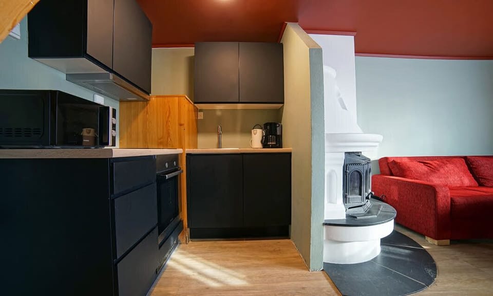 Apartment, 2 Bedrooms, Non Smoking | Private kitchen | Coffee/tea maker, electric kettle, highchair, dining table