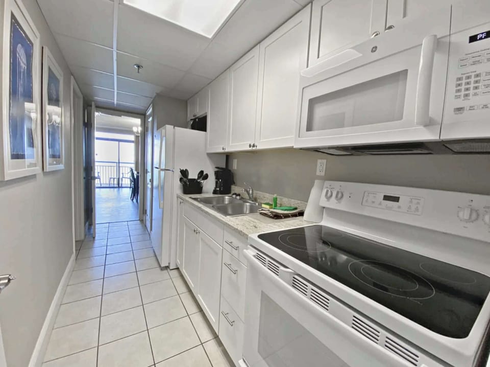 Spacious layout and full cookware set for meals made easy.

