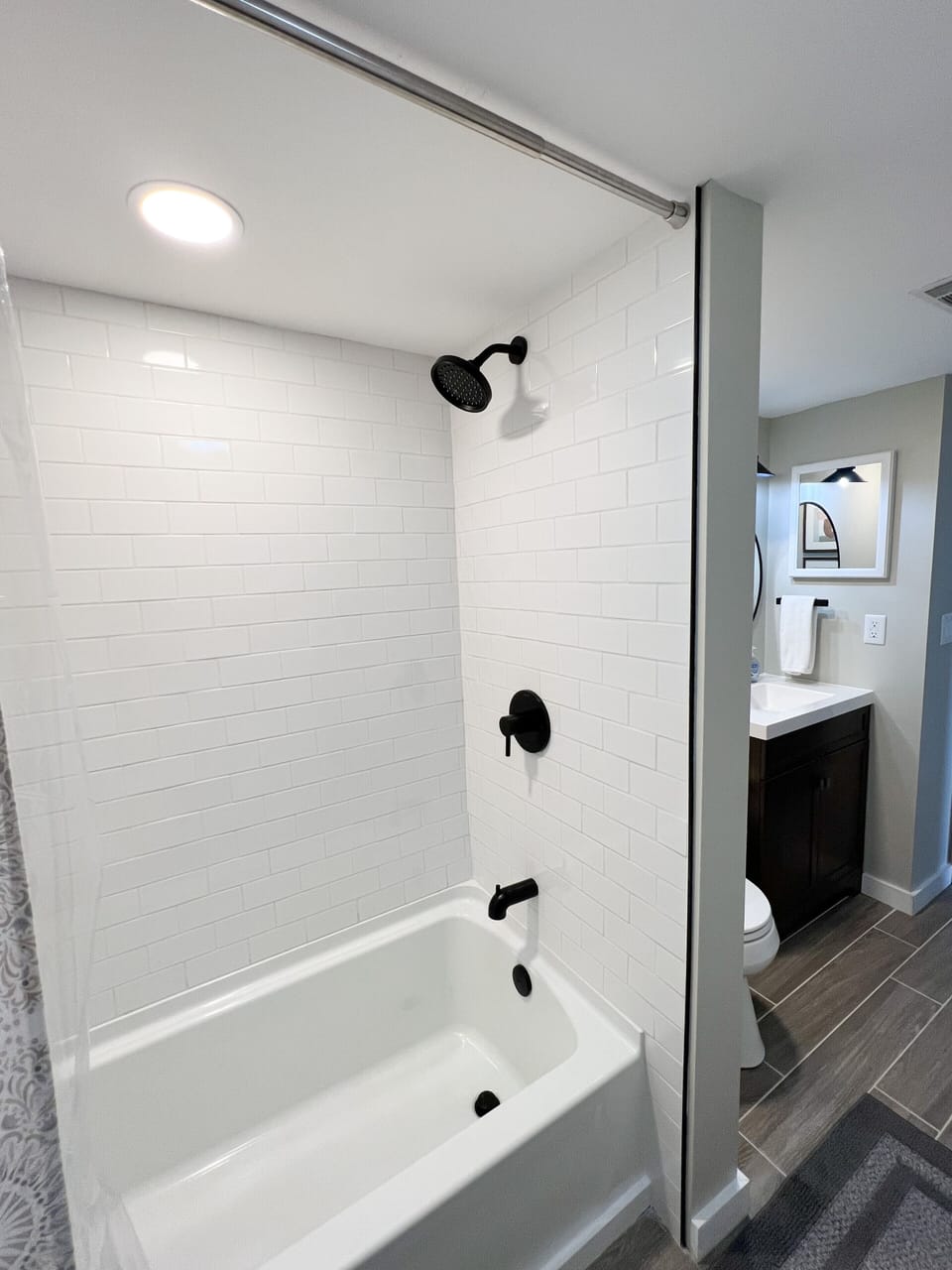2022 Updated guest bath/shower 