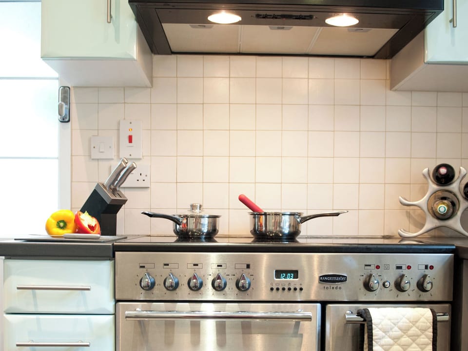 Kitchen | Tintern Abbey Cottage, Tintern