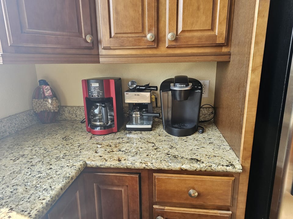 Make Coffee Just how you like it! You have plenty of options for making a single serving Keurig or use the coffee pot.
