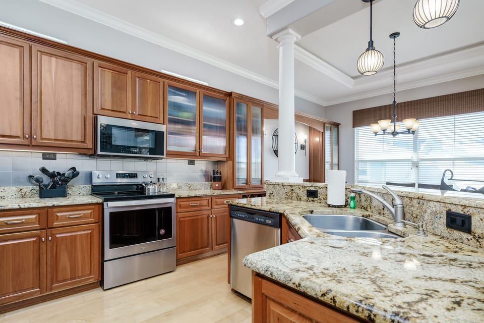 Enjoy the open concept Kitchen, living and dining. 2nd Floor
Keurig & Drip Coffee Makers
