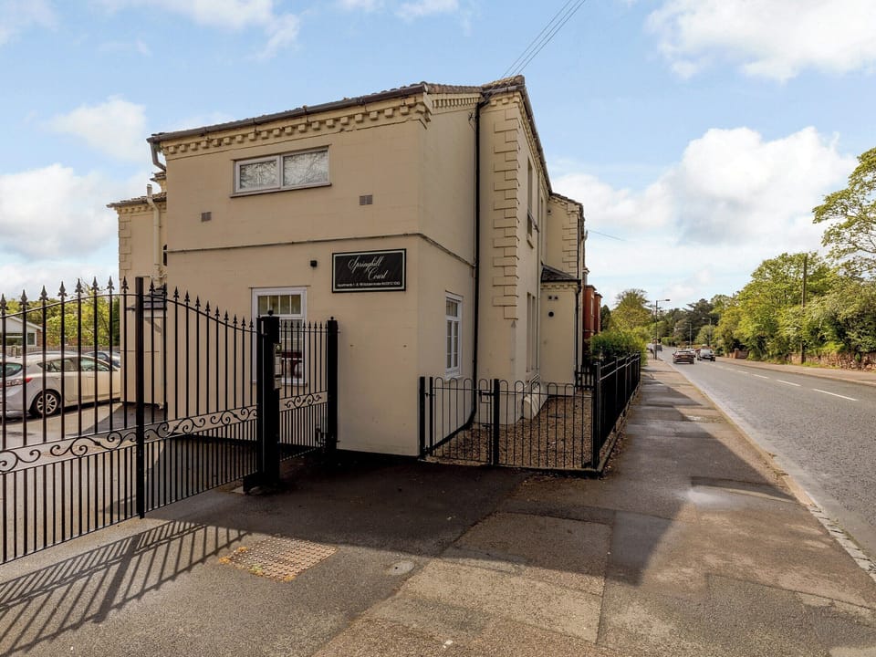 Exterior | Springhill Court, Bewdley