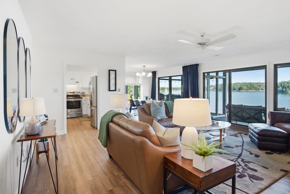 1,200 square feet provides ample room.
