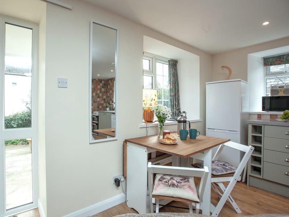 Dining Area | Garden Cottage, Kingsbridge
