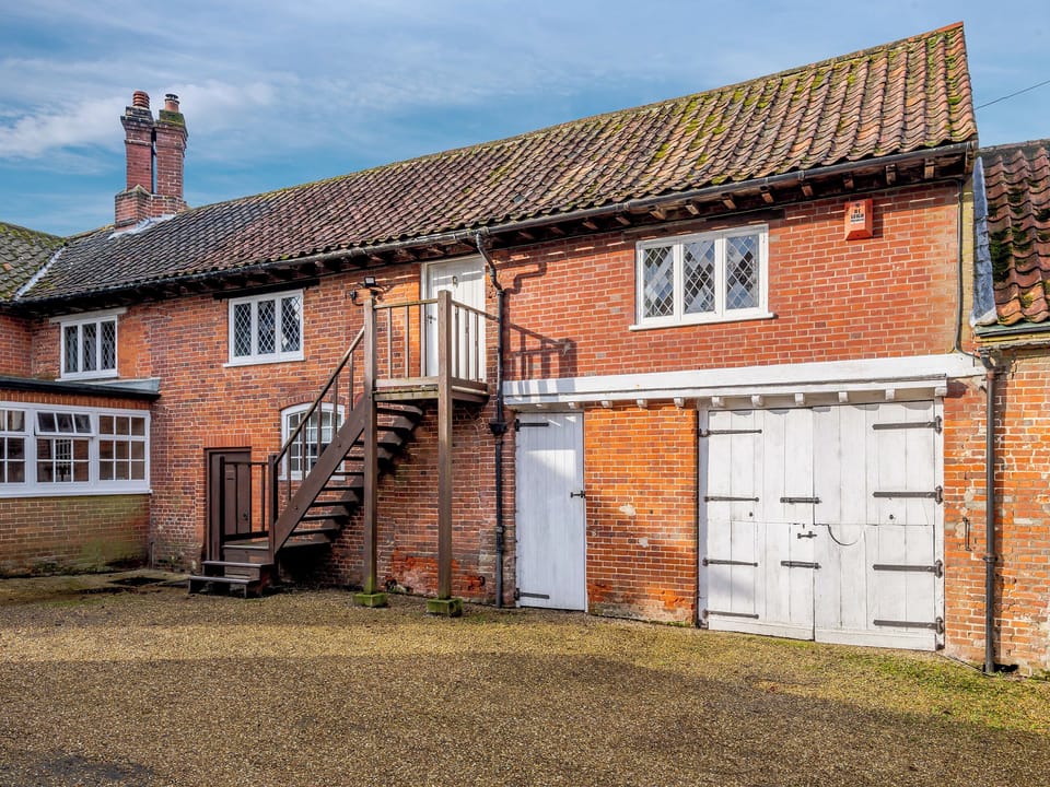 Exterior | The Apple Store - Swannington Manor, Swannington