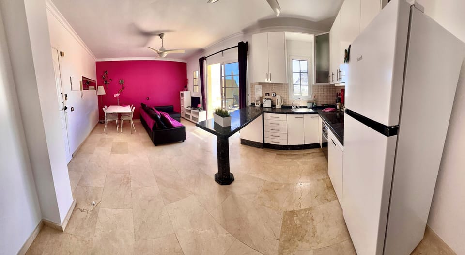 Kitchen/dining area 