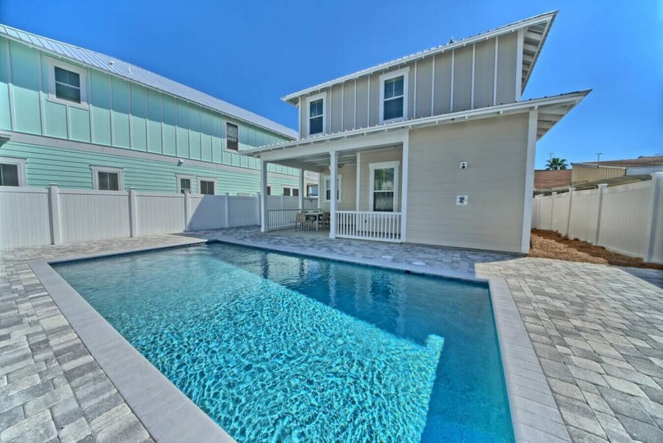 Private pool