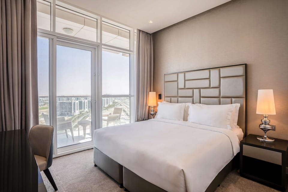 Premium bedding, down comforters, minibar, in-room safe