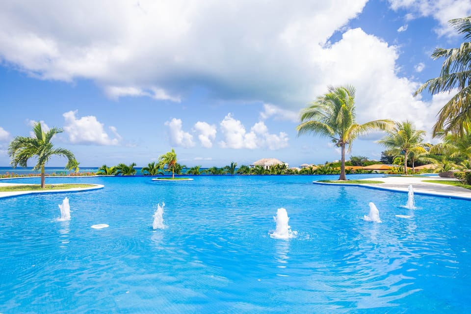 House, 3 Bedrooms | Pool