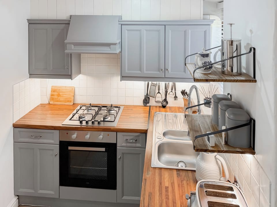 Kitchen | Driftwood, Aberdovey