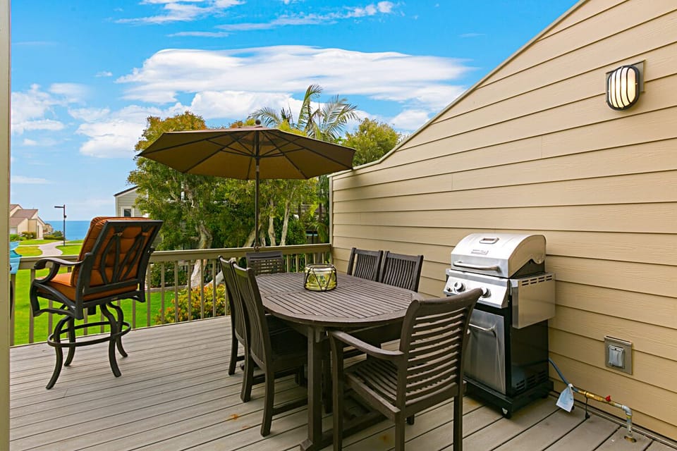 Outdoor living space for outdoor LIVING!