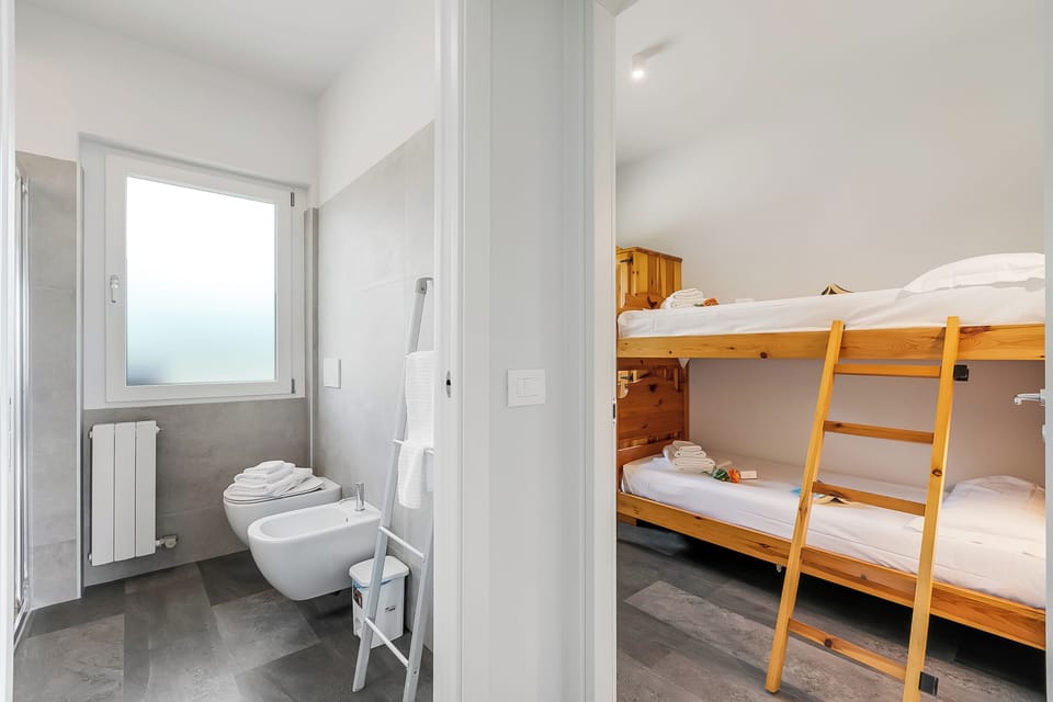 Second bedroom