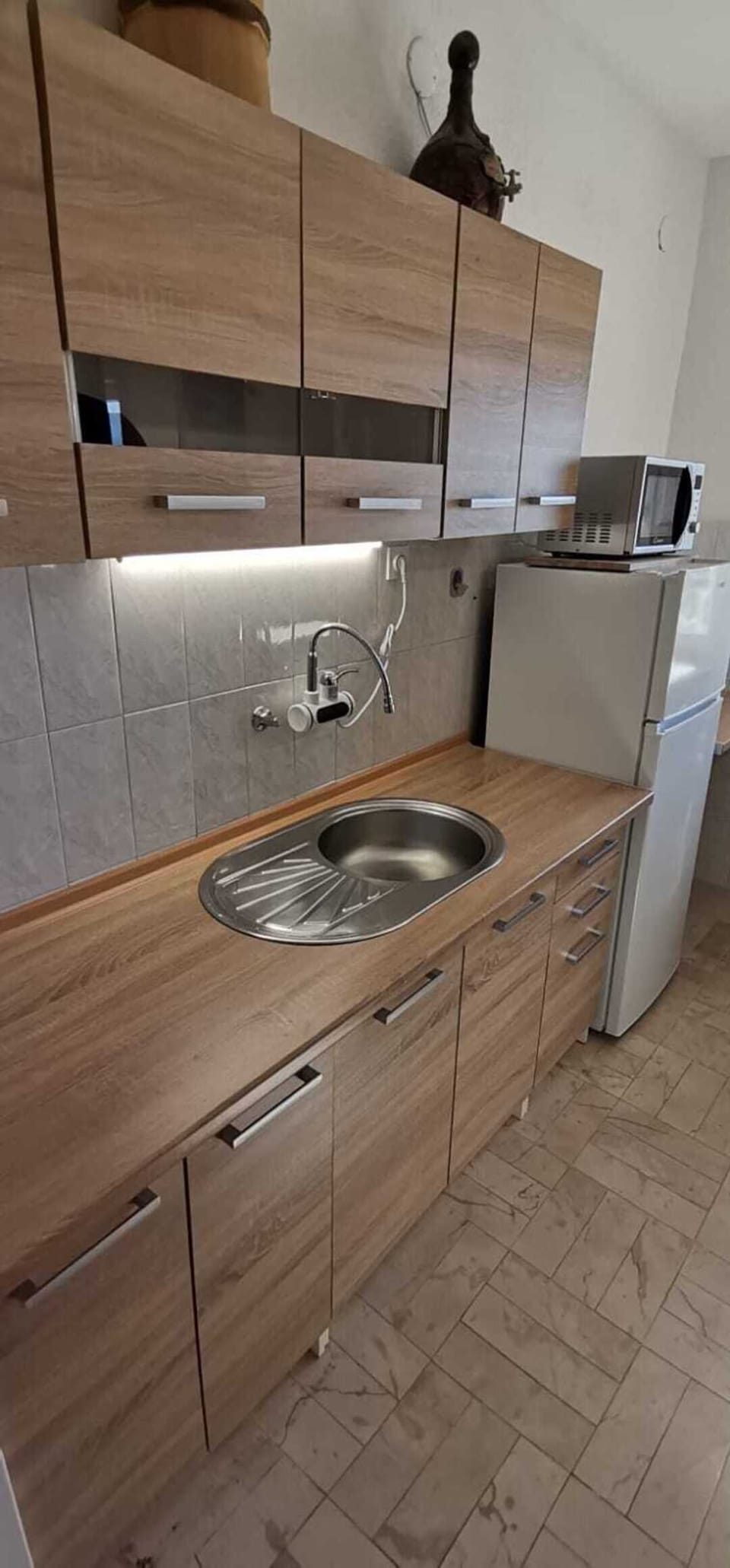 House | Private kitchen | Fridge, microwave, oven, stovetop