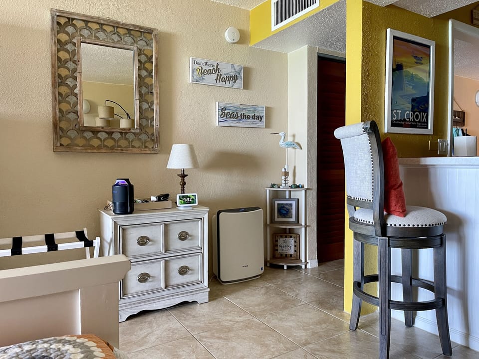 Studio 212 - Living Area
