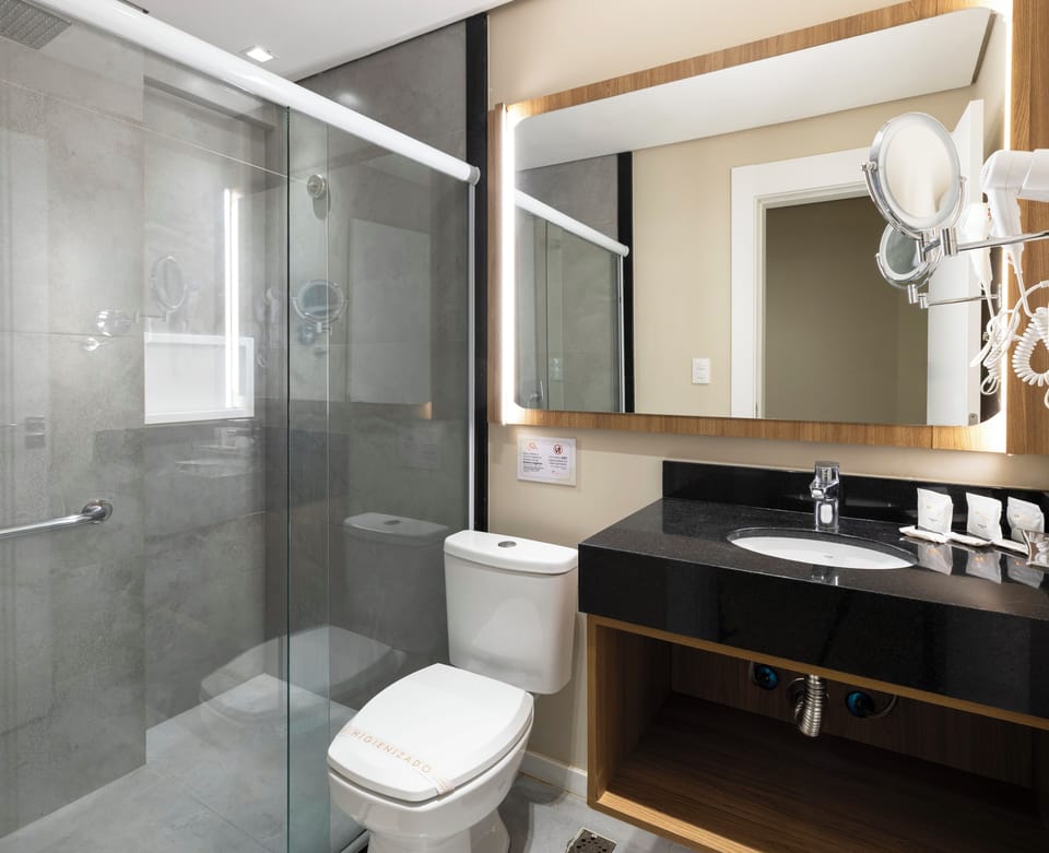 Minibar, in-room safe, individually furnished, desk