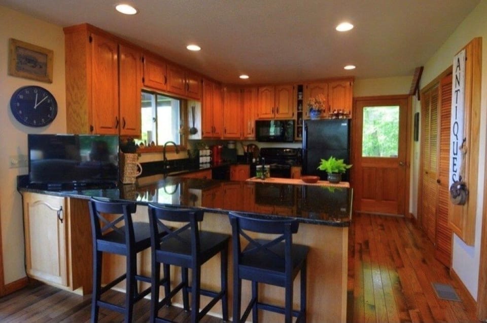 House, 3 Bedrooms | Private kitchen | Fridge, oven, coffee/tea maker, toaster