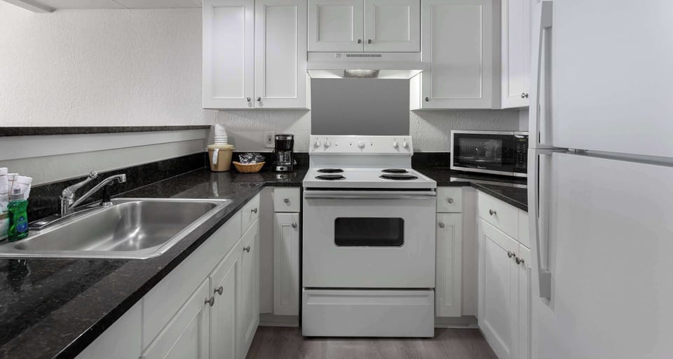 Suite, 2 Queen Beds, Kitchen, Oceanfront (with Sofabed) | Private kitchen | Fridge, microwave, coffee/tea maker