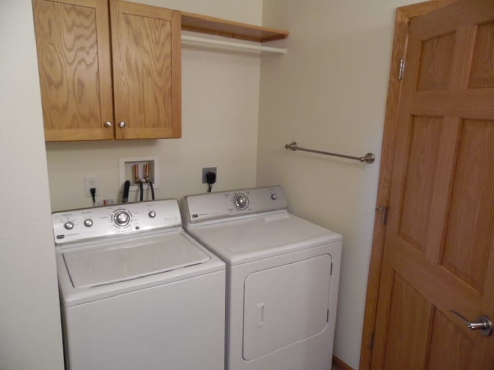 Main Level Bath and Laundry