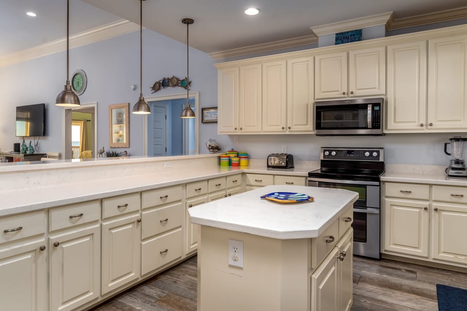 so many cabinets