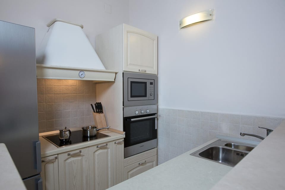 Family Villa, 6 Bedrooms, Balcony, Mountainside (Luxury Panorama Villa Dia) | Private kitchen | Electric kettle