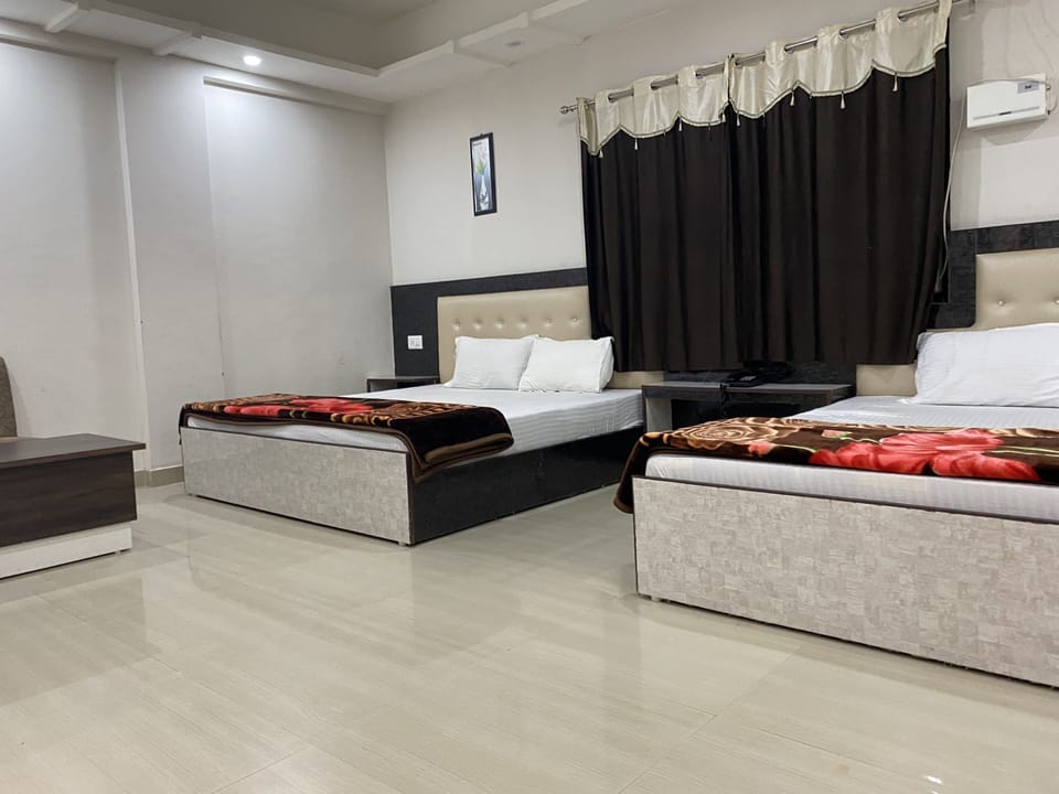 Deluxe Room | Free WiFi, bed sheets
