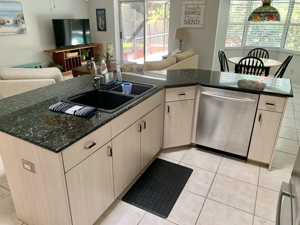 Fully stocked modern Florida Kitchen