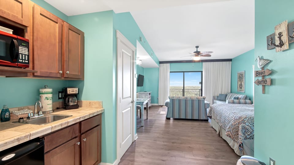 Entryway into #1219.