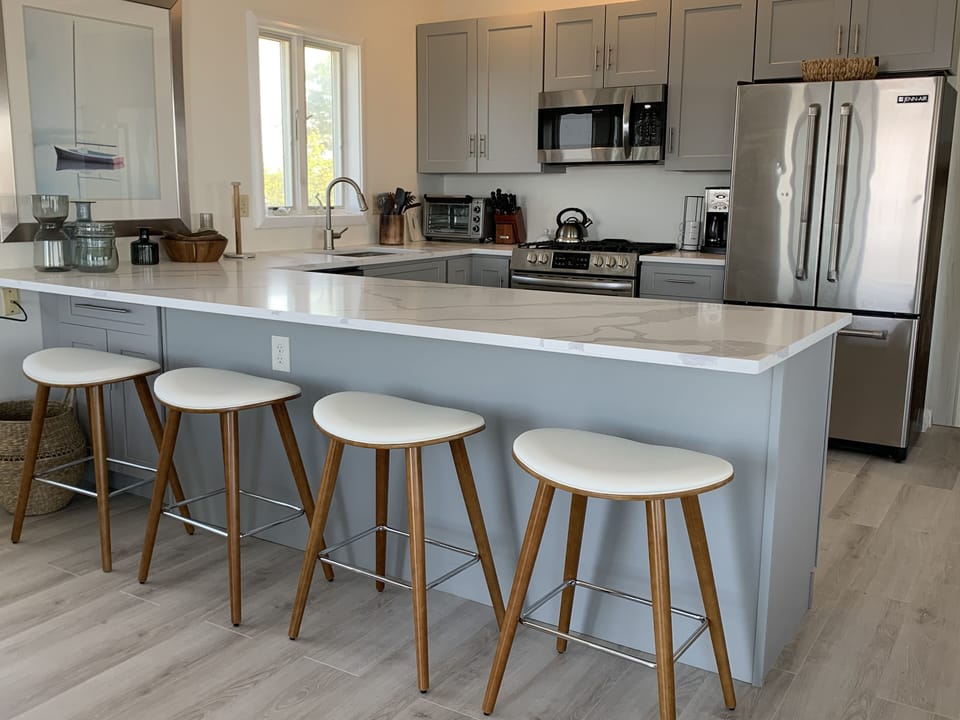 breakfast bar
