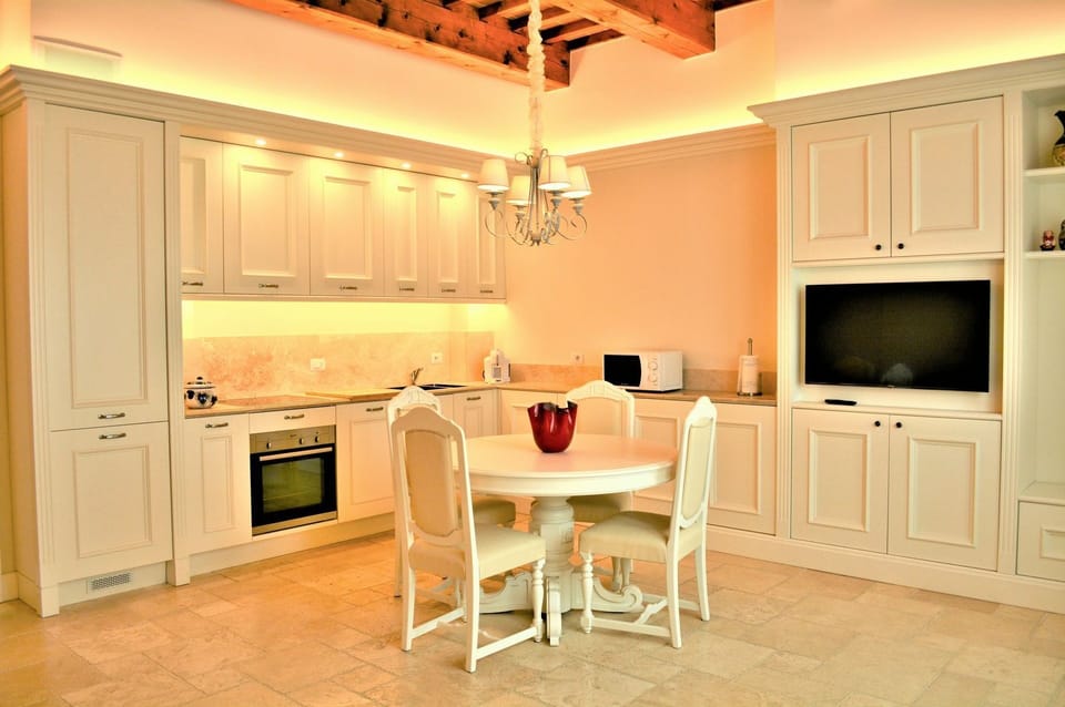 Dining Room, Kitchen