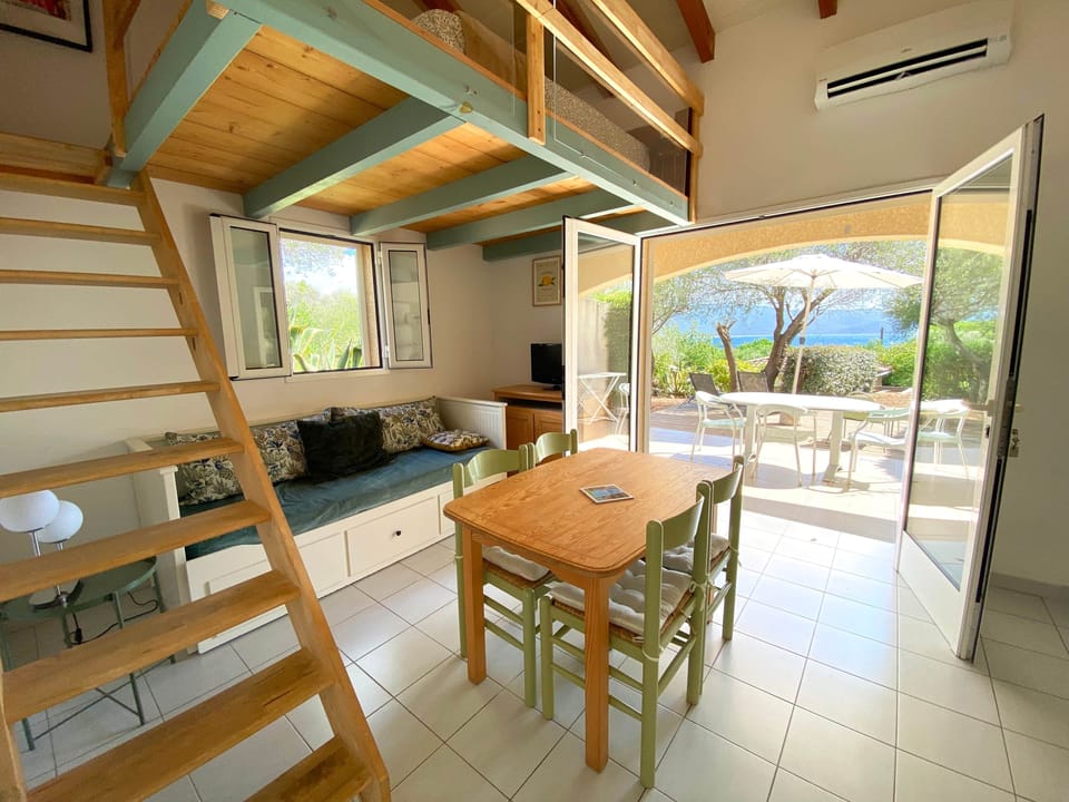 Living room - Ogliastrello Residence - Olmeto holiday rental - Villa Rosula - swimming pool and board
