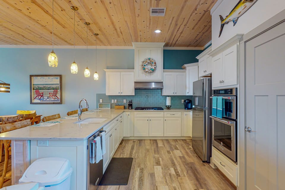 3rd Floor Living/Kitchen
