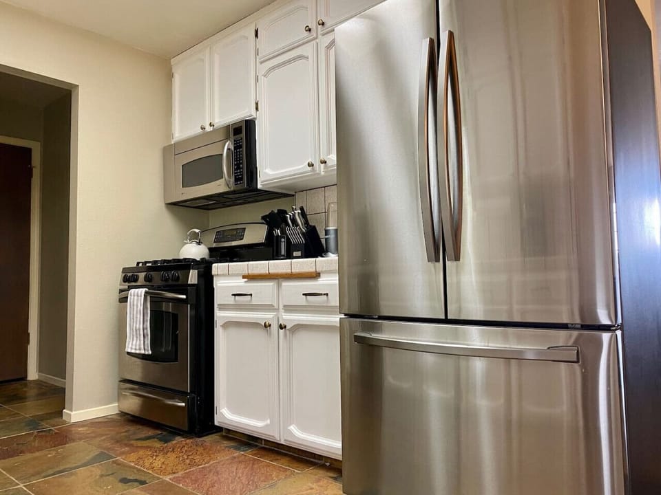 Full equipment in the kitchen