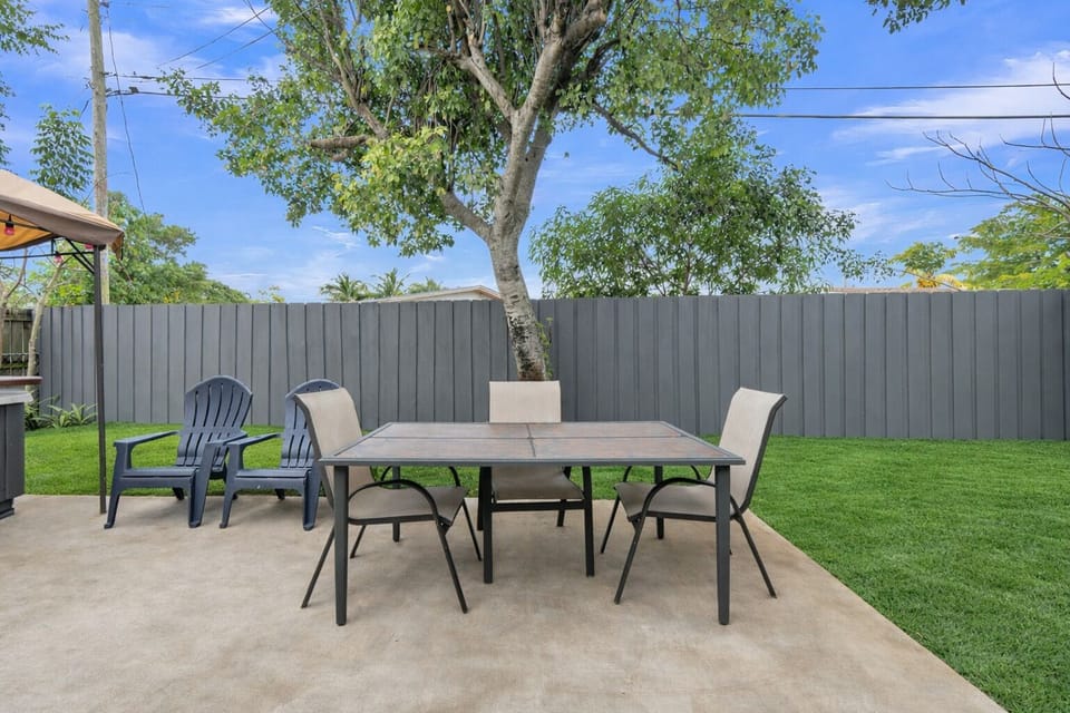 Outdoor dining