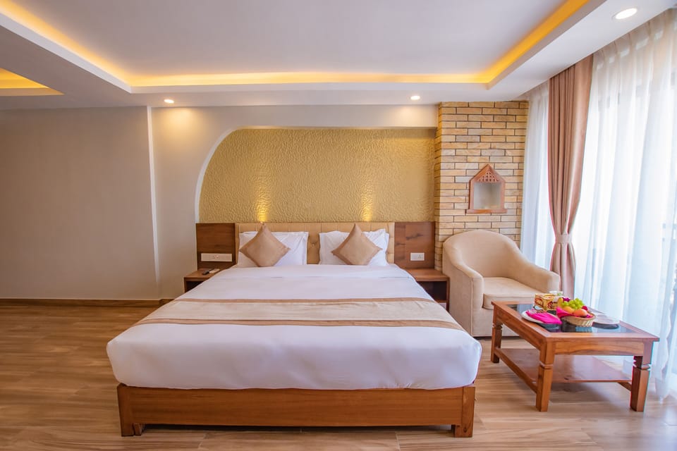 Deluxe Double Room | Desk, free WiFi, bed sheets