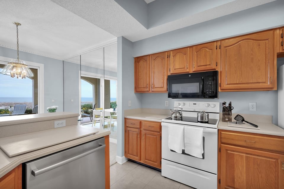 Fully equipped  kitchen 
