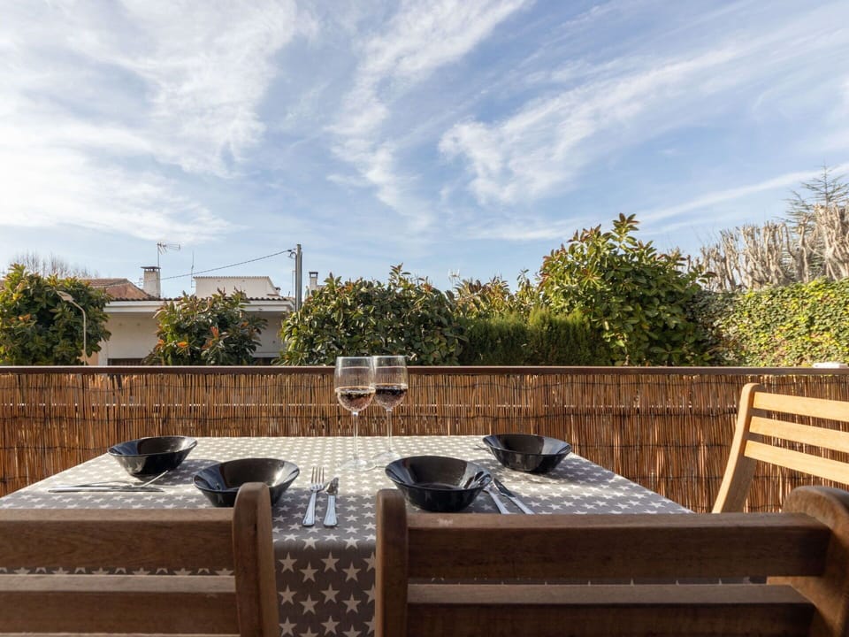Cloud, Sky, Furniture, Property, Plant, Building, Chair, Table, House, Tree