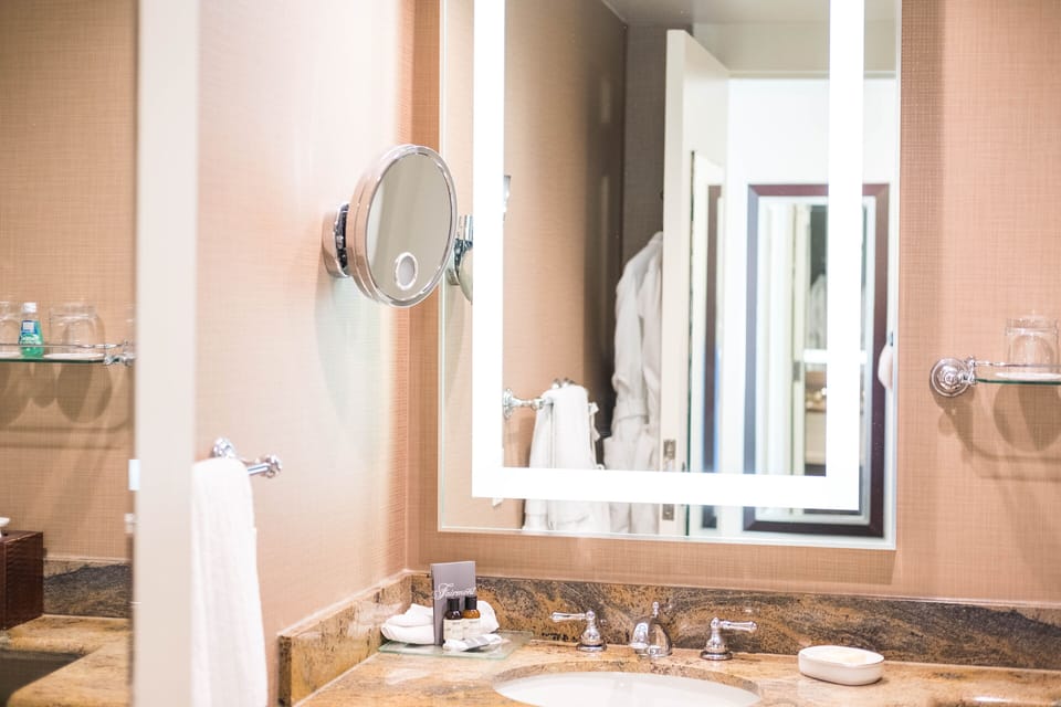 The Fairmont Winnipeg Gold Experience Hotel in Winnipeg