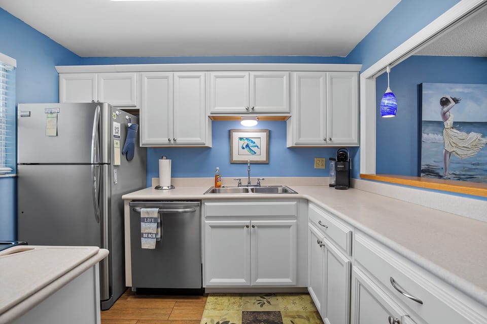 Kitchen has all yo uneed