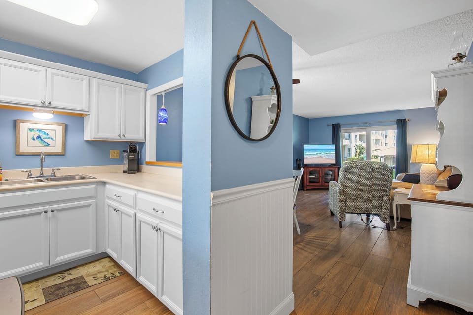Kitchen to living room