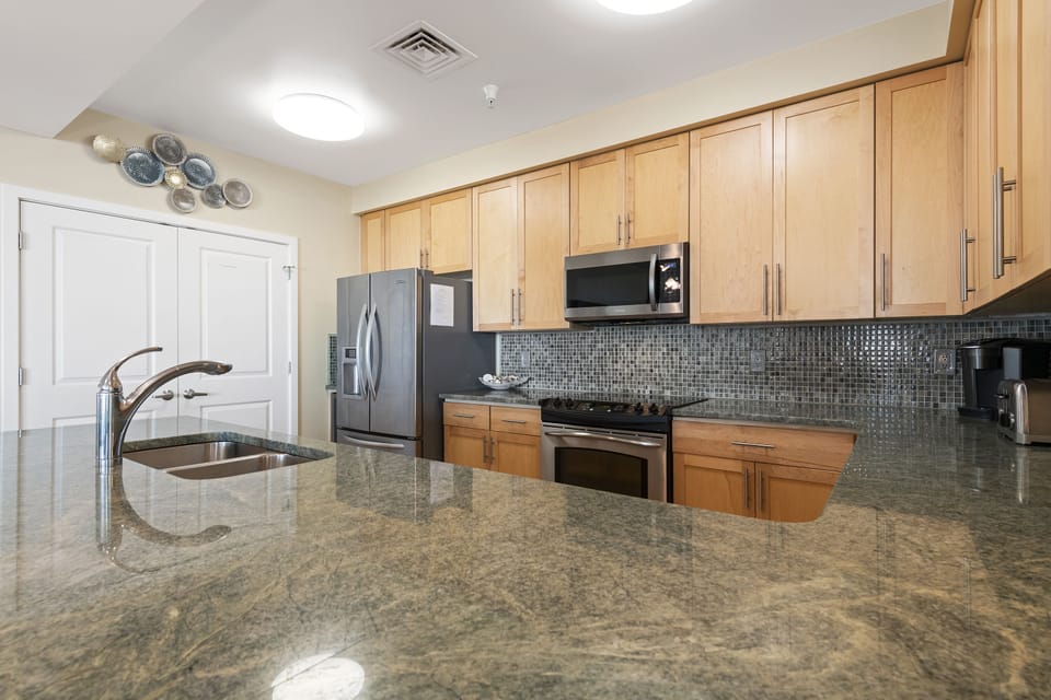 Kitchen with SS Appliances, Huge Pantry, Granite Countertops, Bar Seating