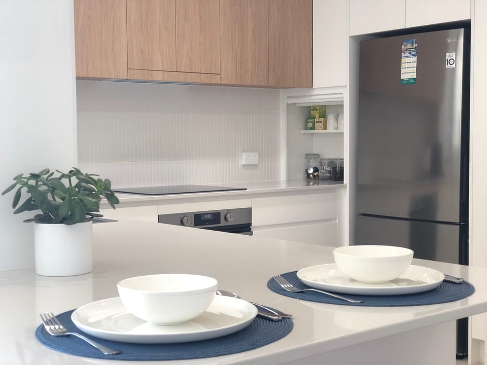 Relax with a leisurely breakfast at the breakfast bar