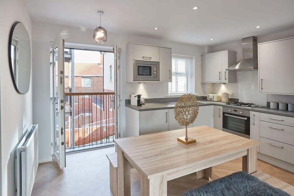 Shipwrights, Whitby - Host & Stay
