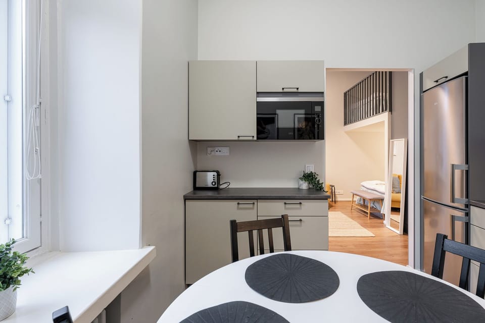 Classic Studio | Private kitchen | Full-size fridge, microwave, oven, stovetop