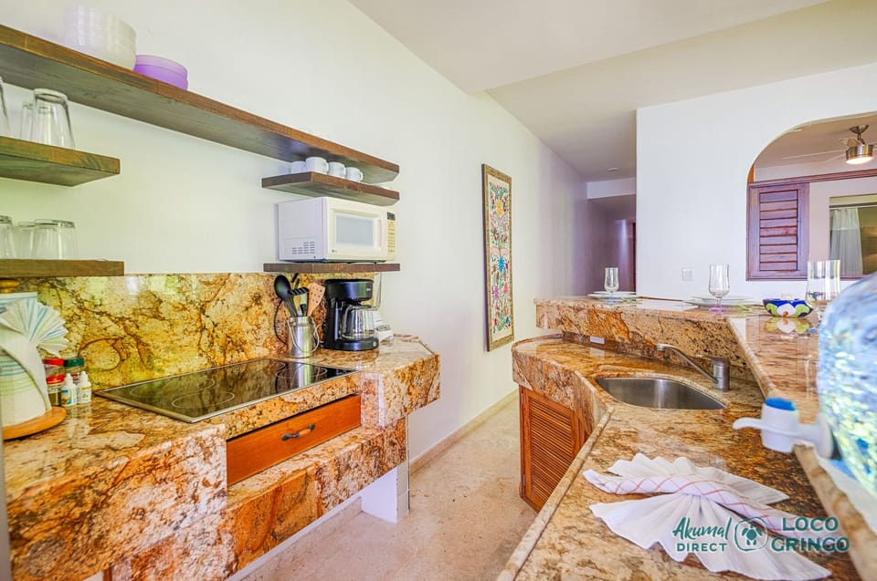 Kitchen Area, Equipped for your convenience