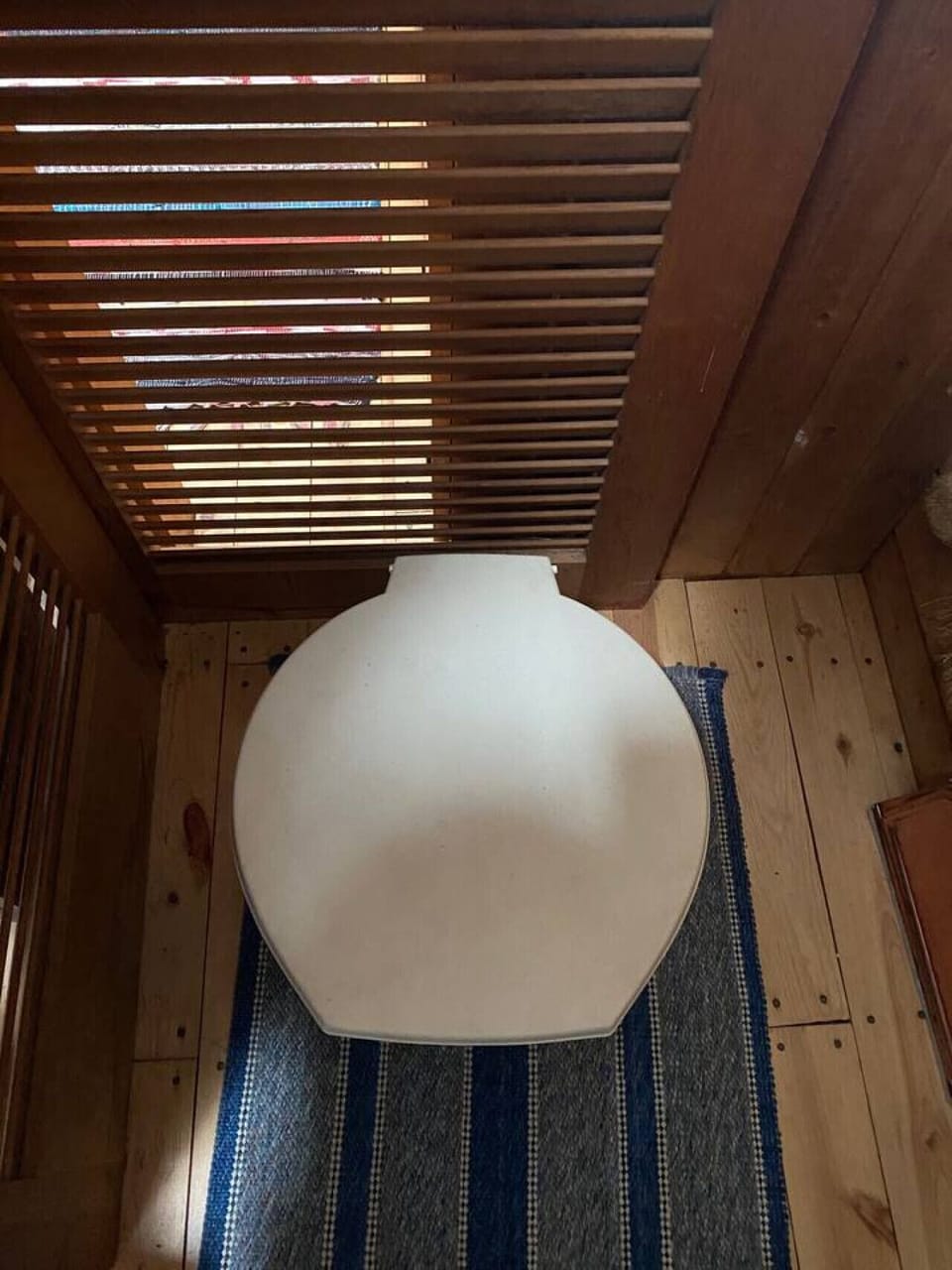 Indoor bucket potty