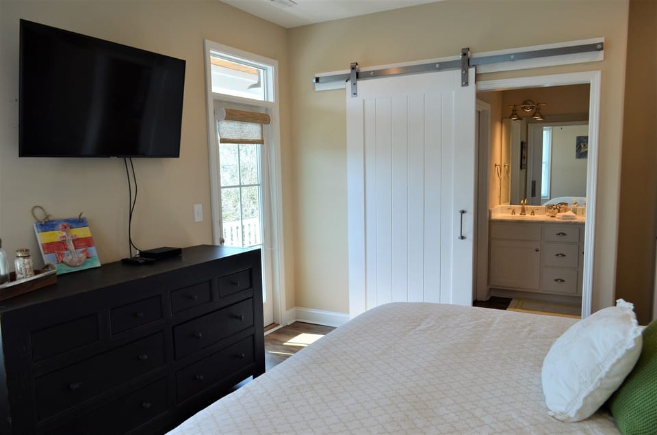 Moana master bedroom